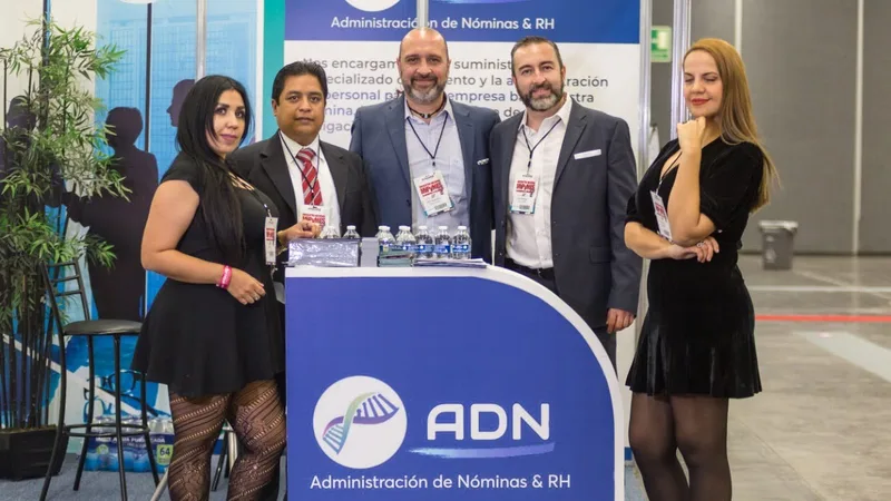 Equipo ADN Services en congreso de nómina y RH, Jalisco